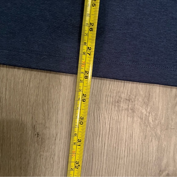 Vineyard Vines Navy and Red Performance Men's Quarter Zip Pullover 🇺🇸 - Picture 6 of 6